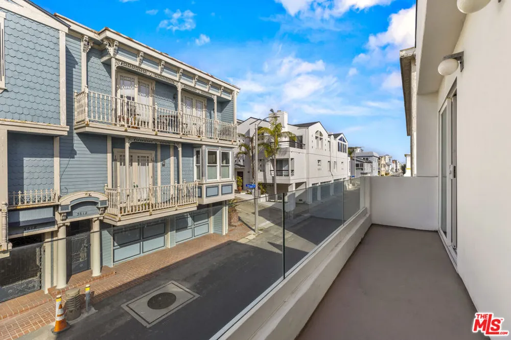 3616 The Strand #C Manhattan Beach, CA 90266