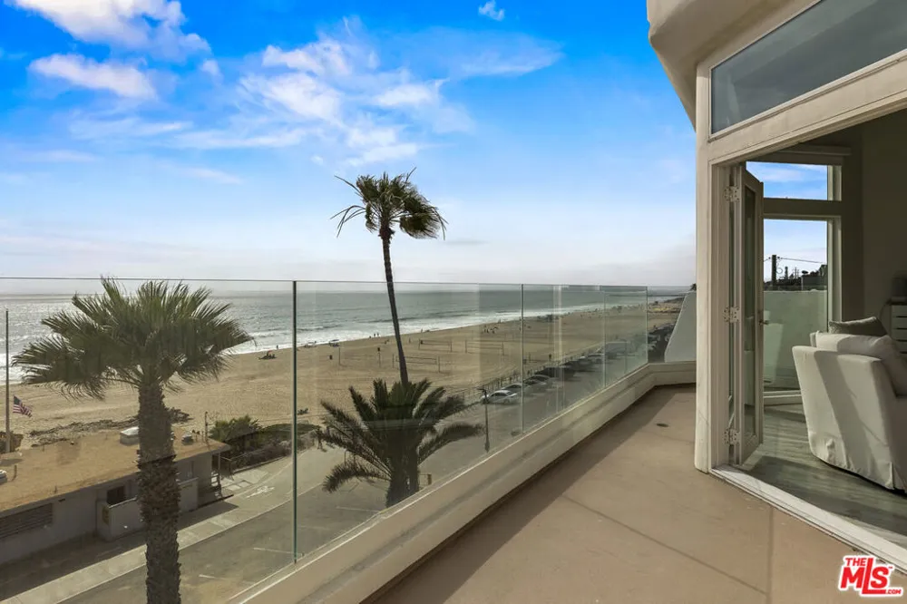 3616 The Strand #C Manhattan Beach, CA 90266