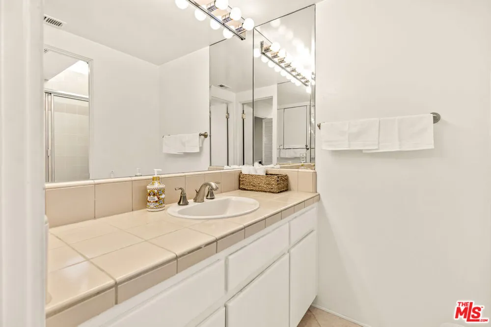 3616 The Strand #C Manhattan Beach, CA 90266