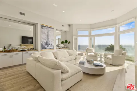 3616 The Strand #C