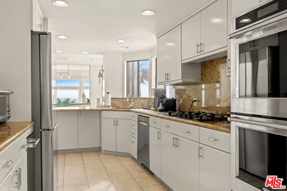 3616 The Strand #C Manhattan Beach, CA 90266