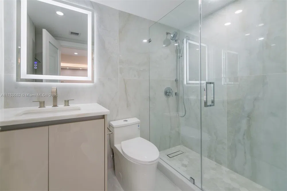1950 S Ocean Dr #20L Hallandale Beach, FL 33009