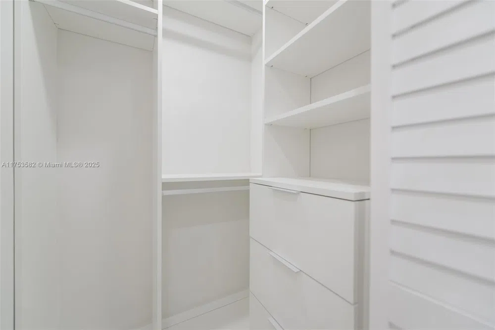 1950 S Ocean Dr #20L Hallandale Beach, FL 33009