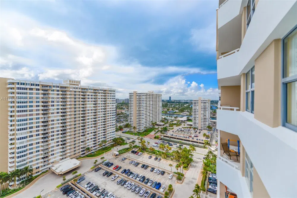 1950 S Ocean Dr #20L Hallandale Beach, FL 33009