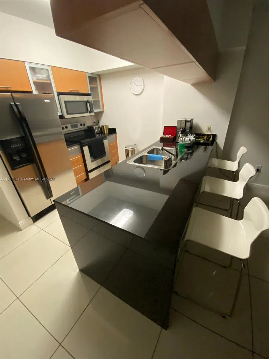 1750 Bayshore Dr #2905 Miami, FL 33132