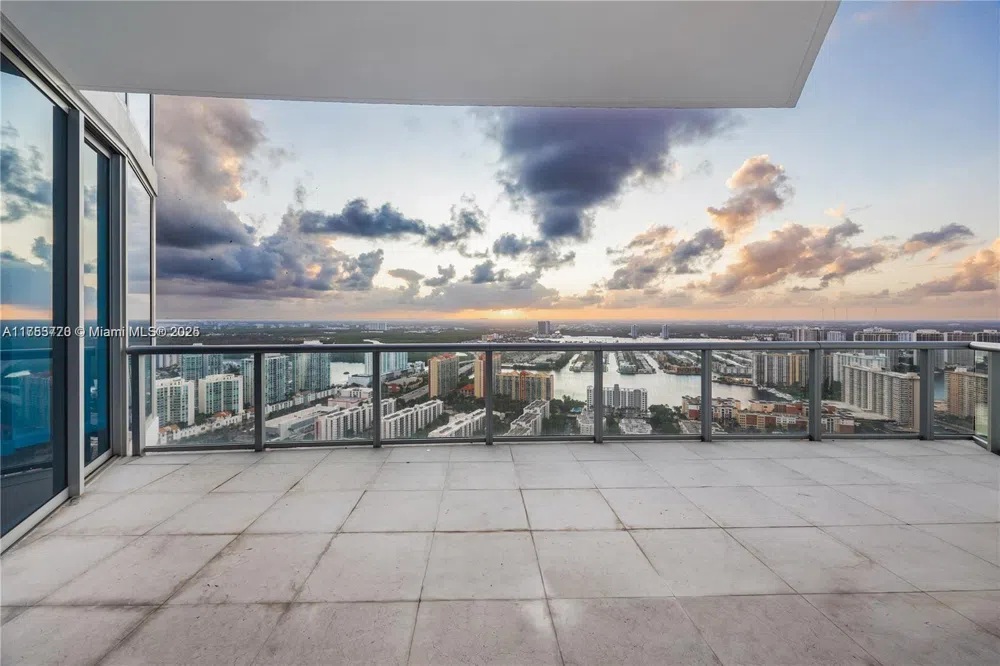 17001 Collins Ave #4705 Sunny Isles Beach, FL 33160