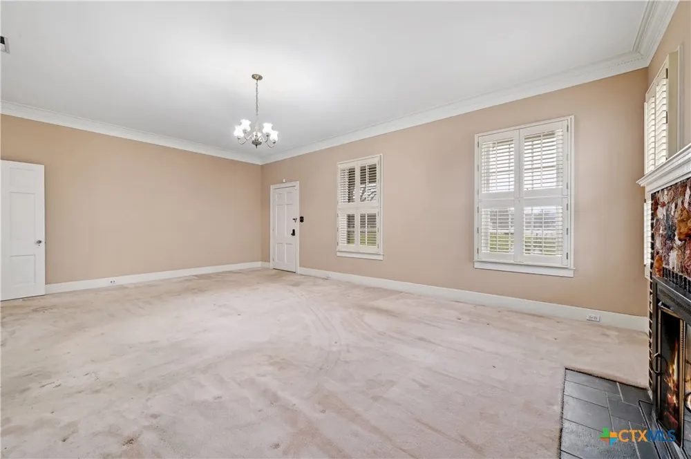 222 Myrtle Avenue Luling, TX 78648