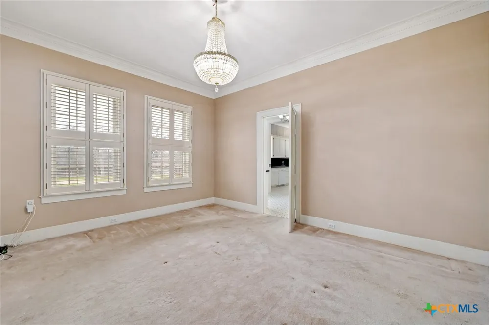 222 Myrtle Avenue Luling, TX 78648