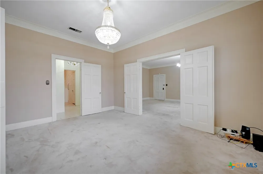 222 Myrtle Avenue Luling, TX 78648