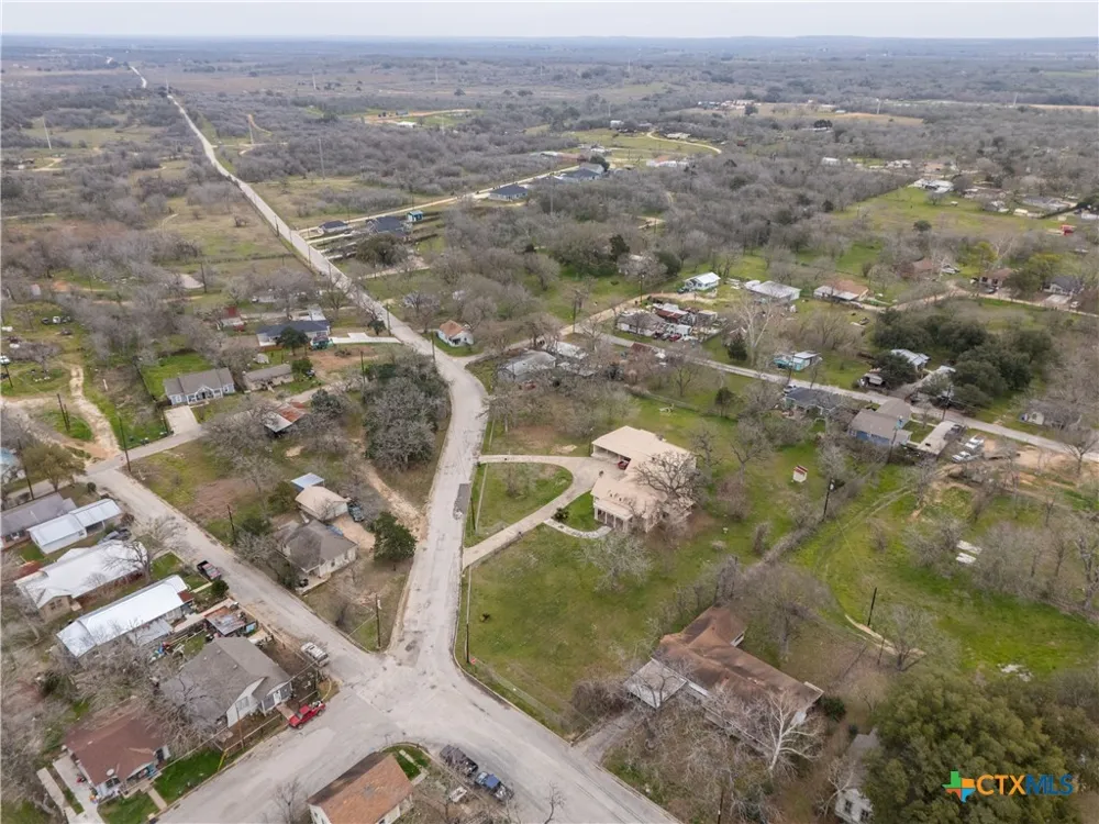 222 Myrtle Avenue Luling, TX 78648