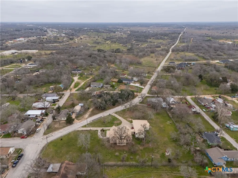 222 Myrtle Avenue Luling, TX 78648
