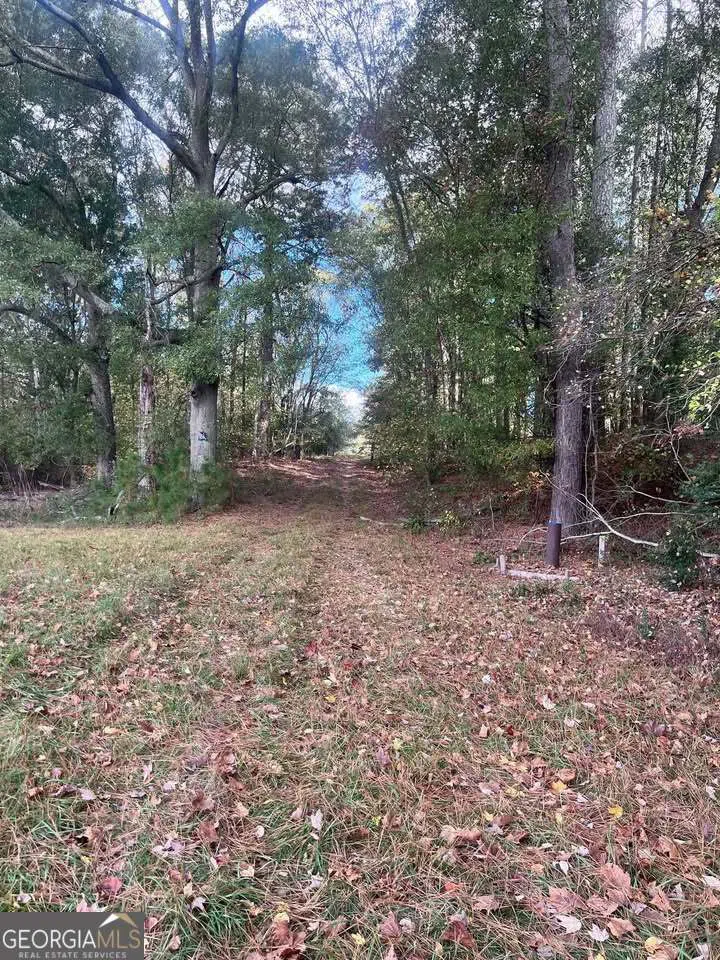 1759 Beaverdale RD NE Dalton, GA 30721
