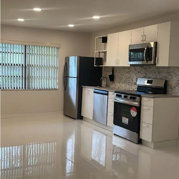 2307 Taylor St #205 Hollywood, FL 33020