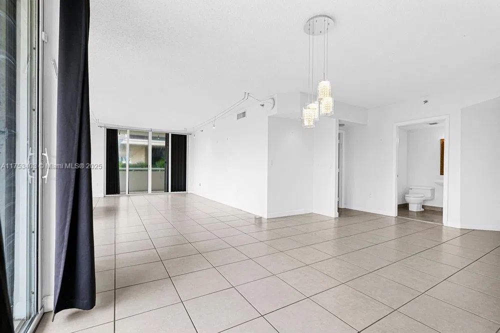 8925 Collins Ave #2E Surfside, FL 33154
