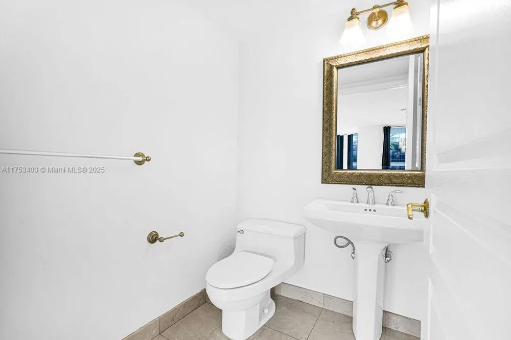 8925 Collins Ave #2E Surfside, FL 33154