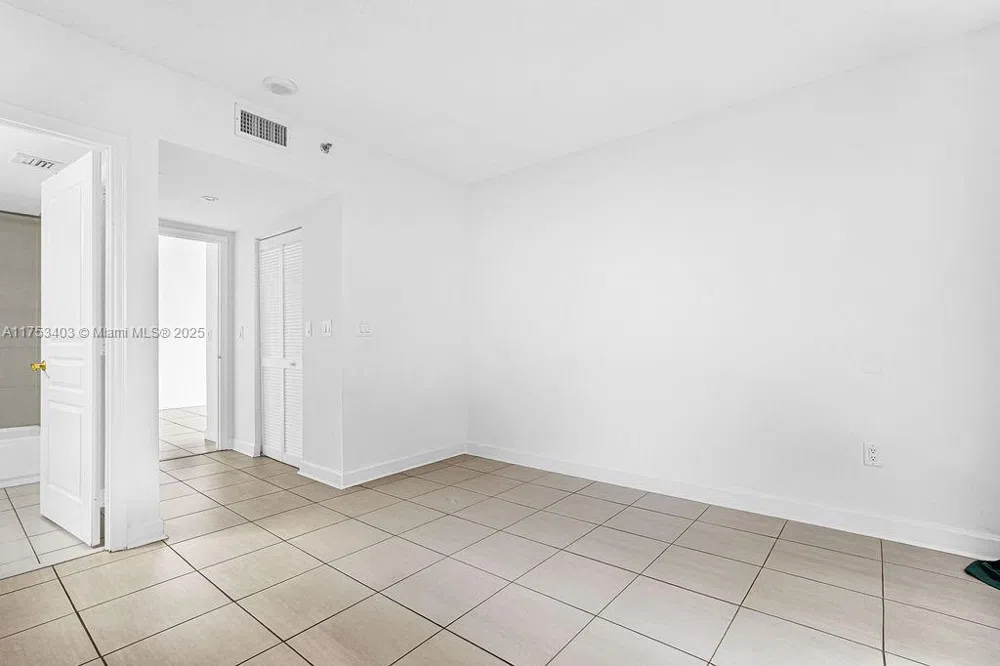 8925 Collins Ave #2E Surfside, FL 33154