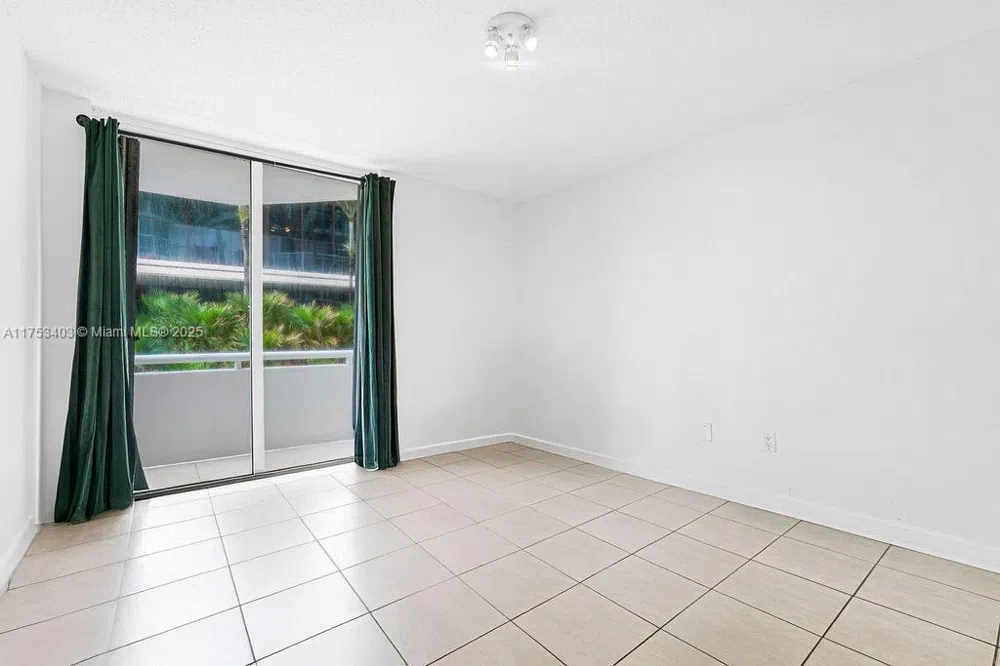 8925 Collins Ave #2E Surfside, FL 33154