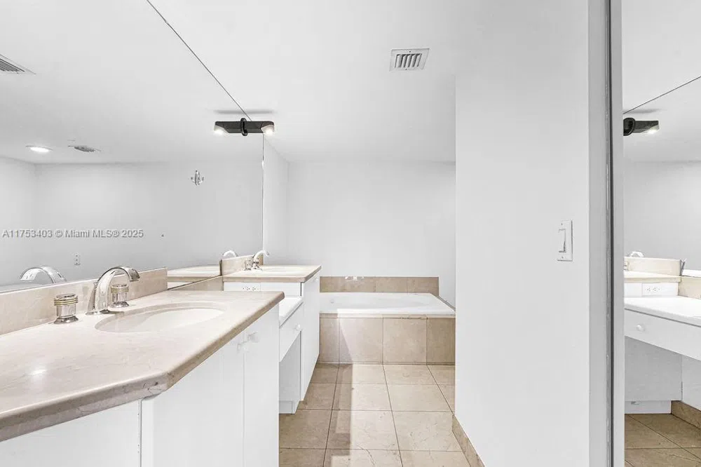 8925 Collins Ave #2E Surfside, FL 33154
