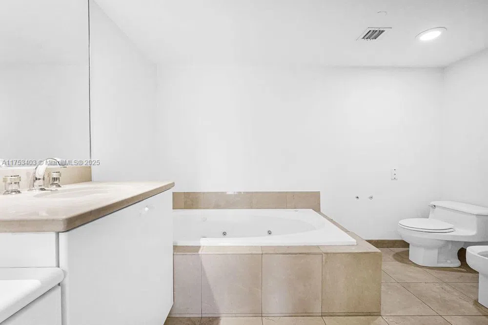 8925 Collins Ave #2E Surfside, FL 33154