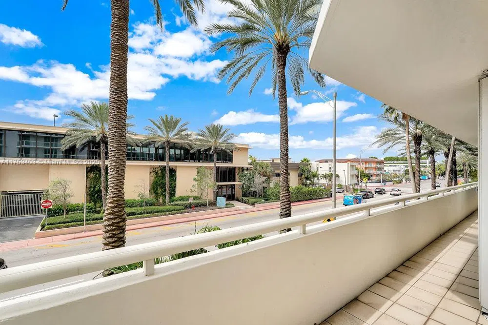 8925 Collins Ave #2E Surfside, FL 33154