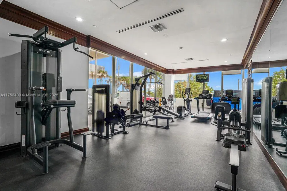 8925 Collins Ave #2E Surfside, FL 33154