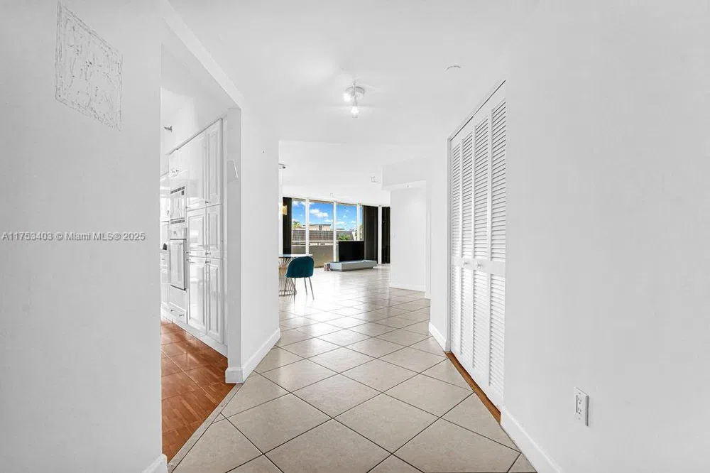 8925 Collins Ave #2E Surfside, FL 33154