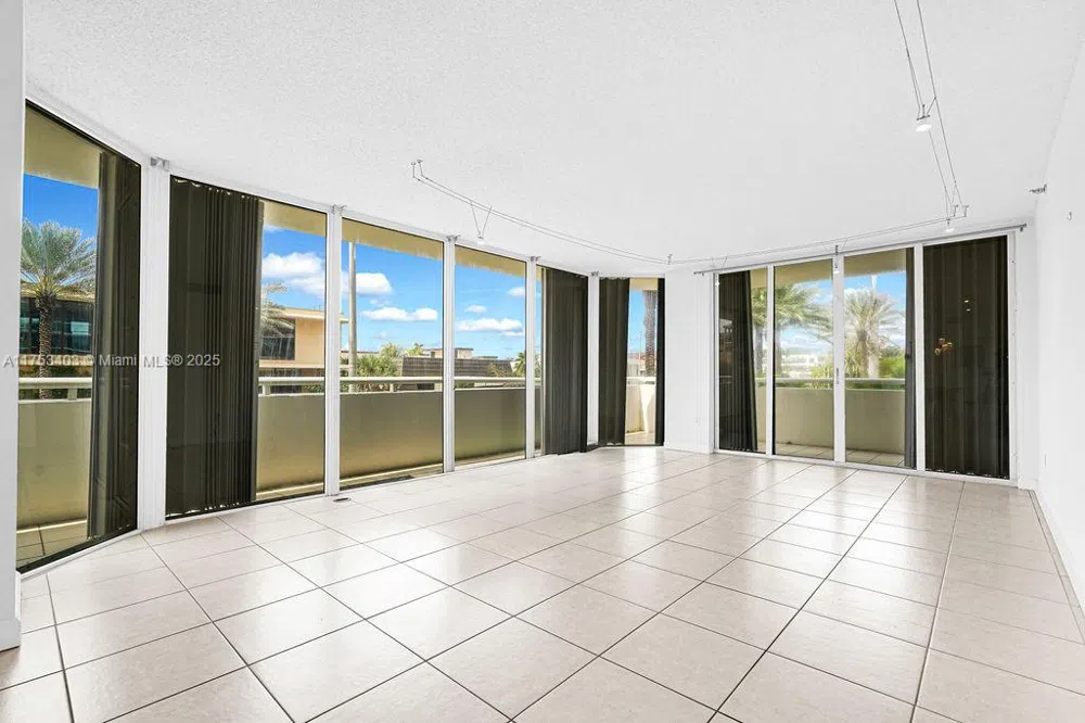 8925 Collins Ave #2E Surfside, FL 33154
