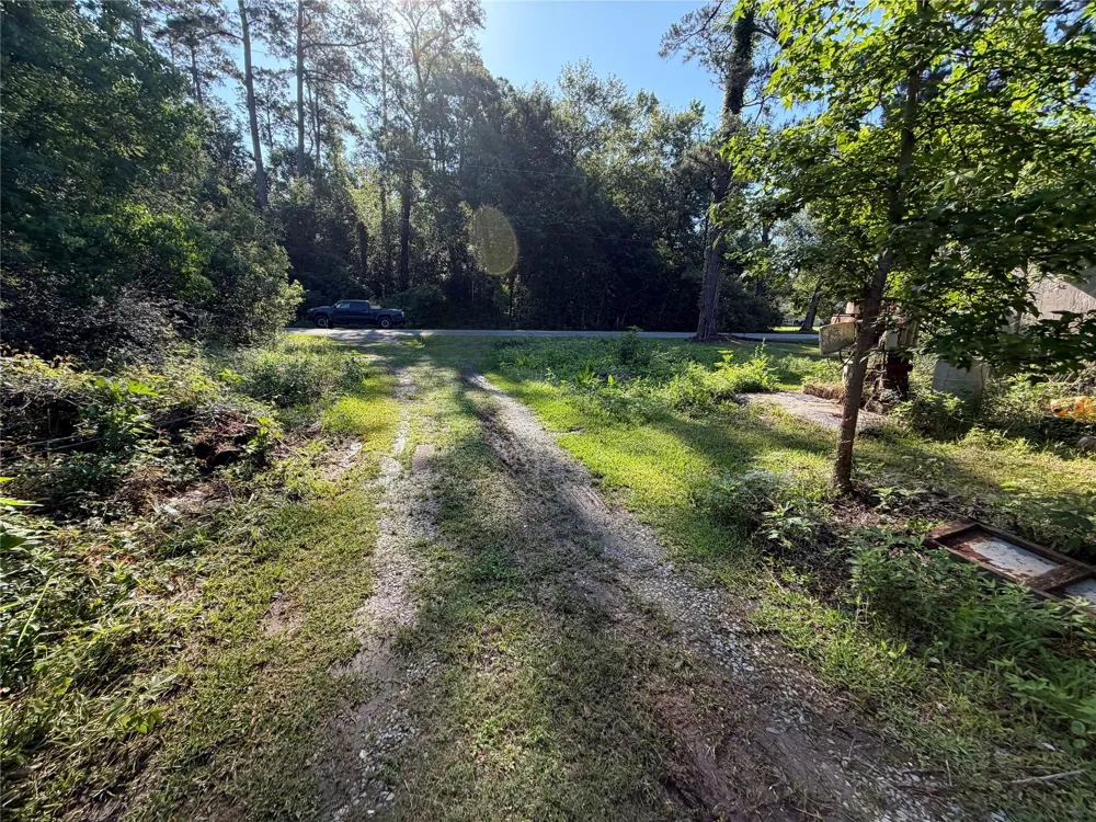 1150 S Timberlane Street Vidor, TX 77662