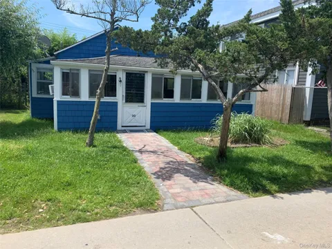 30 Bungalow Walk