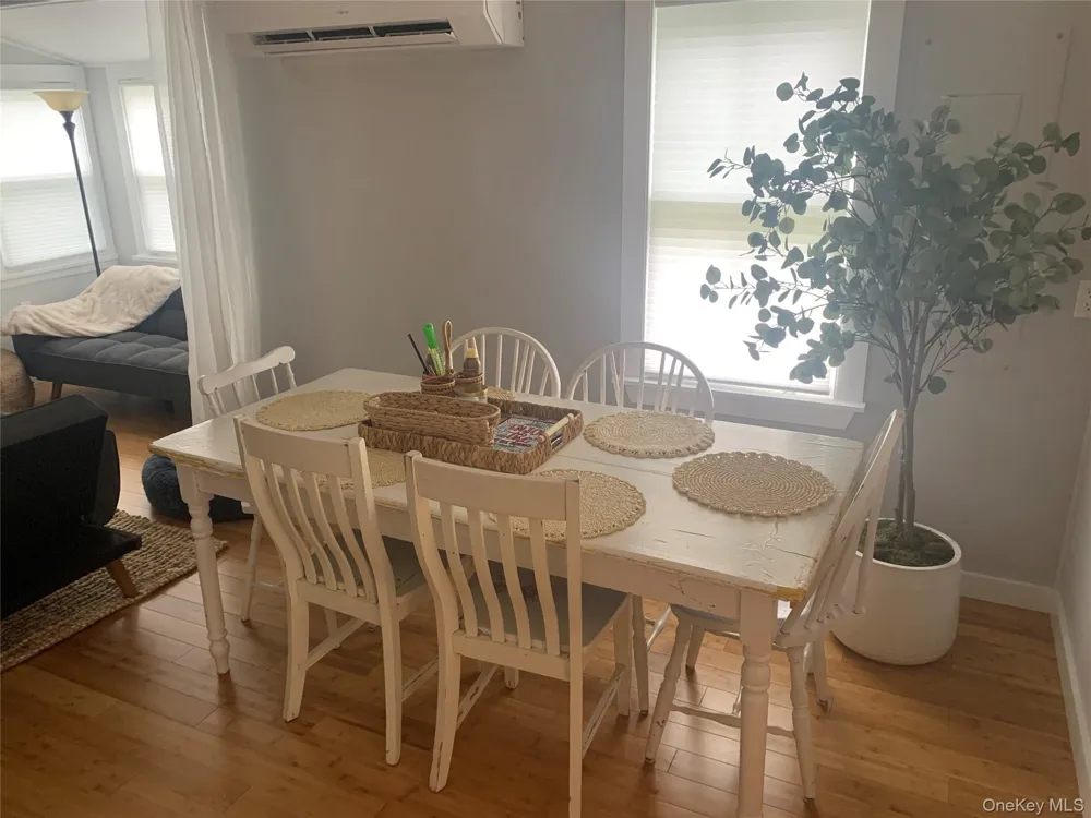 30 Bungalow Walk Ocean Beach, NY 11770