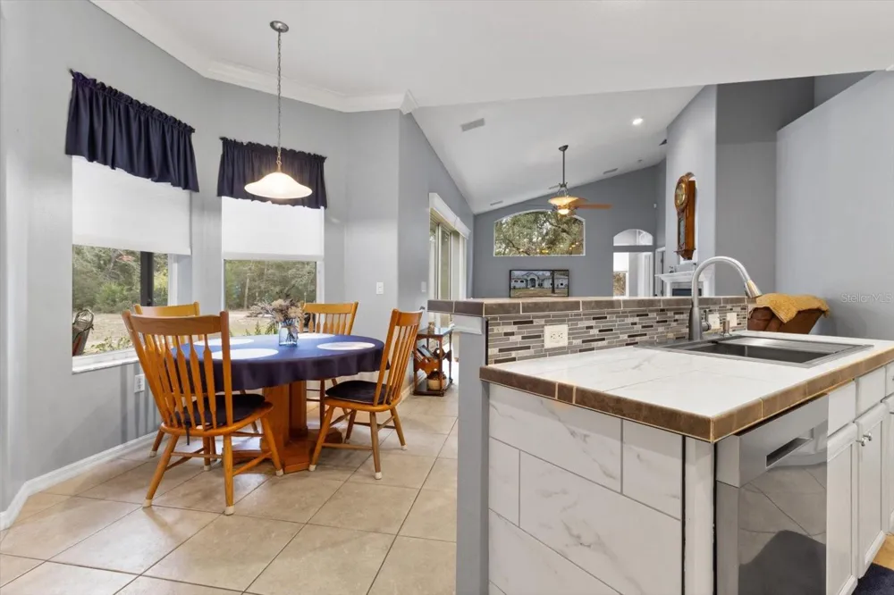 5194 W DEPUTY DRIVE Beverly Hills, FL 34465