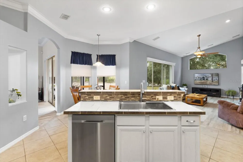 5194 W DEPUTY DRIVE Beverly Hills, FL 34465