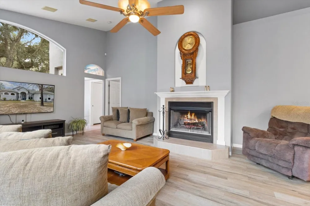 5194 W DEPUTY DRIVE Beverly Hills, FL 34465