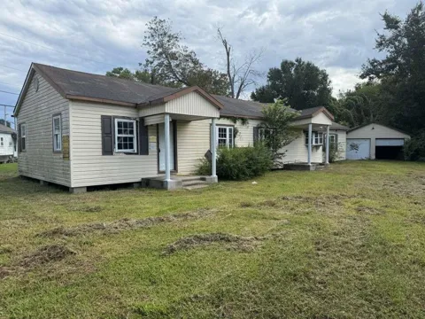 2006 2nd Street