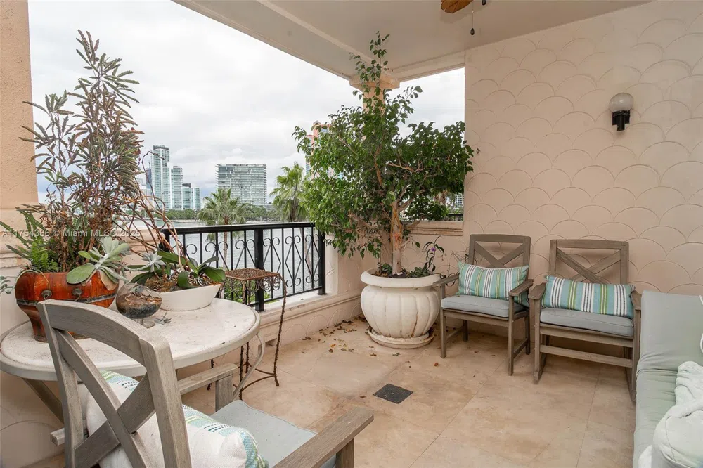 7241 Fisher Island Dr #7241 Miami Beach, FL 33109