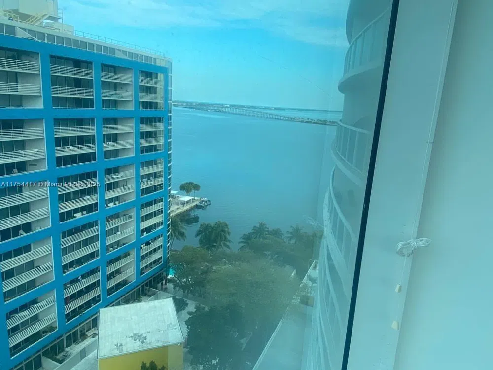 2101 Brickell Ave #1401 Miami, FL 33129