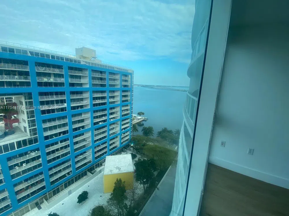 2101 Brickell Ave #1401 Miami, FL 33129