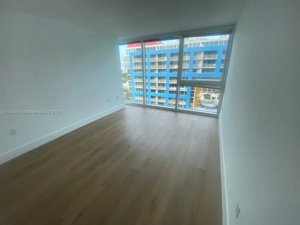 2101 Brickell Ave #1401 Miami, FL 33129