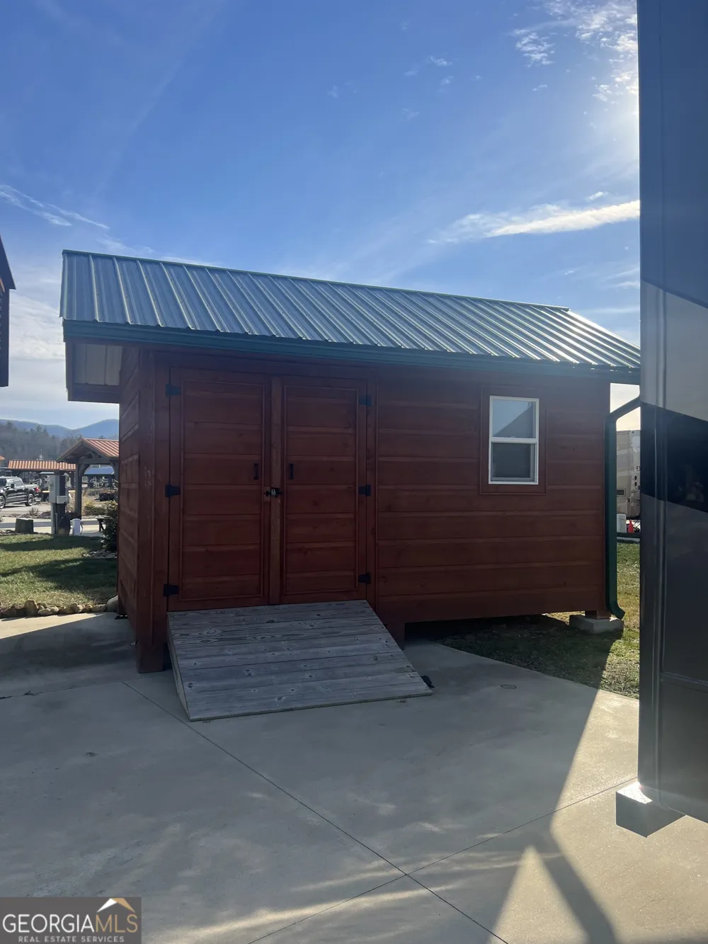 137 Foggy Mountain RD Blairsville, GA 30512