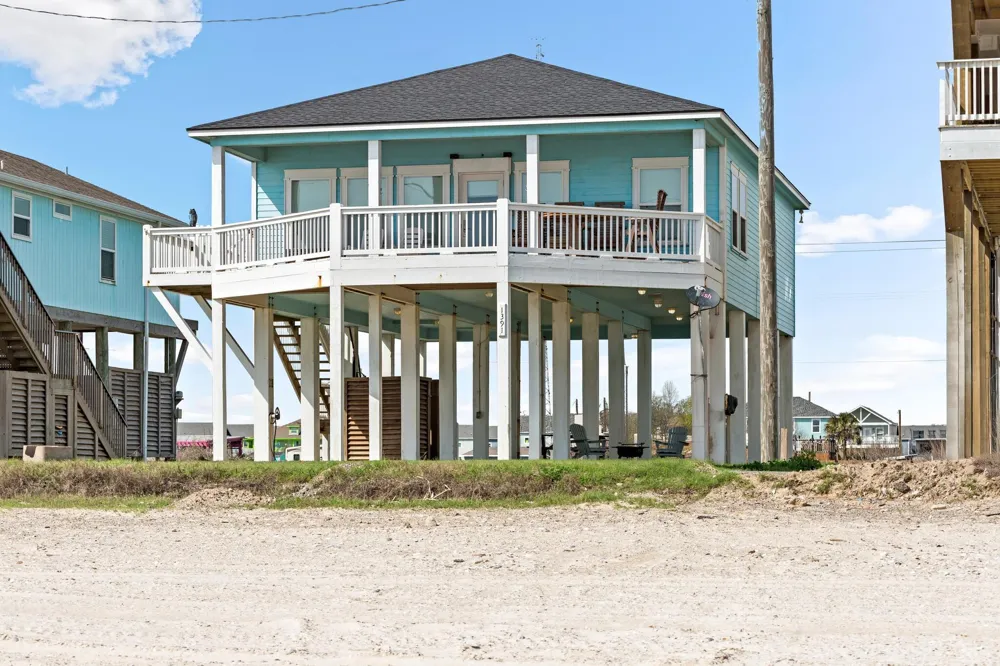 1391 Keith Ave Gilchrist, TX 77617