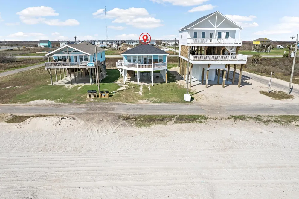 1391 Keith Ave Gilchrist, TX 77617