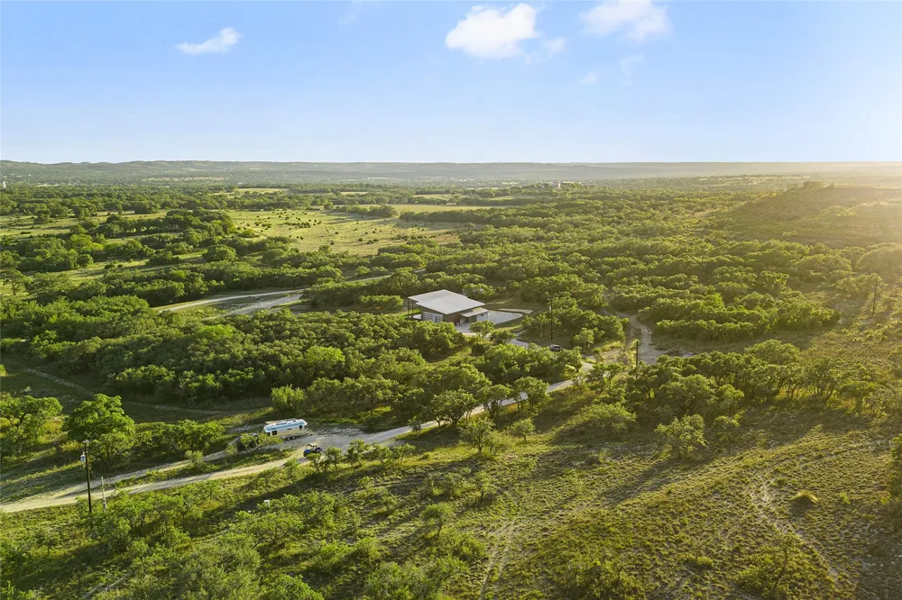 370 Gray Wolf Blanco, TX 78606