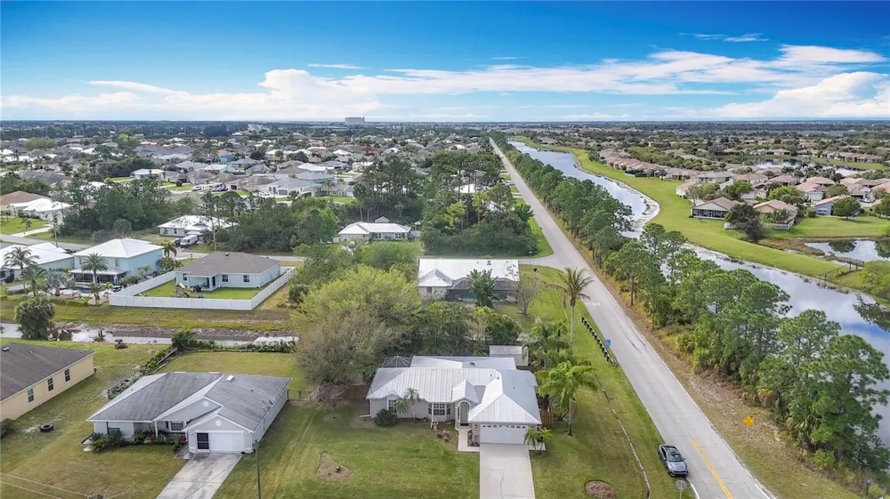 2686 SW FAIRGREEN ROAD Port St Lucie, FL 34987