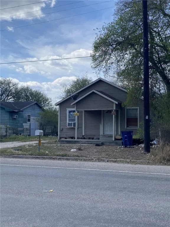 1309 Beam Station Road Alice, TX 78332