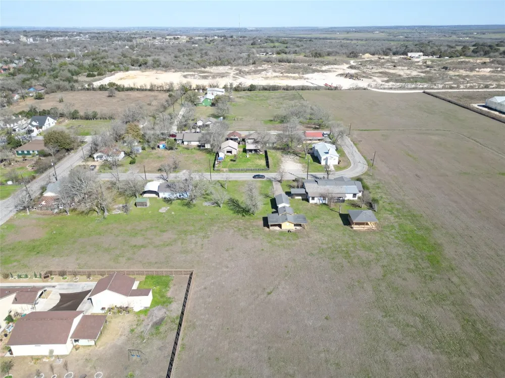 1414 Fifth Street Lockhart, TX 78644