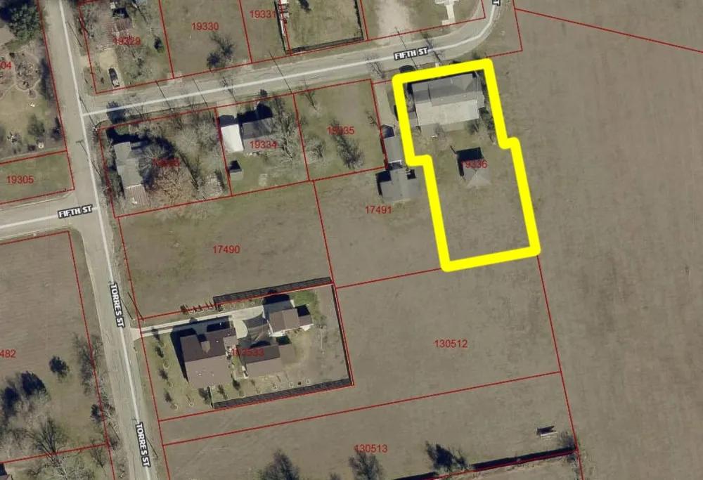 1414 Fifth Street Lockhart, TX 78644