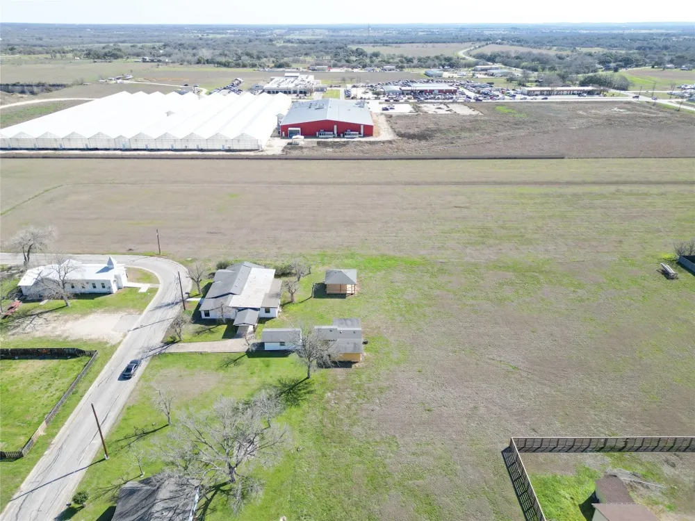 1414 Fifth Street Lockhart, TX 78644
