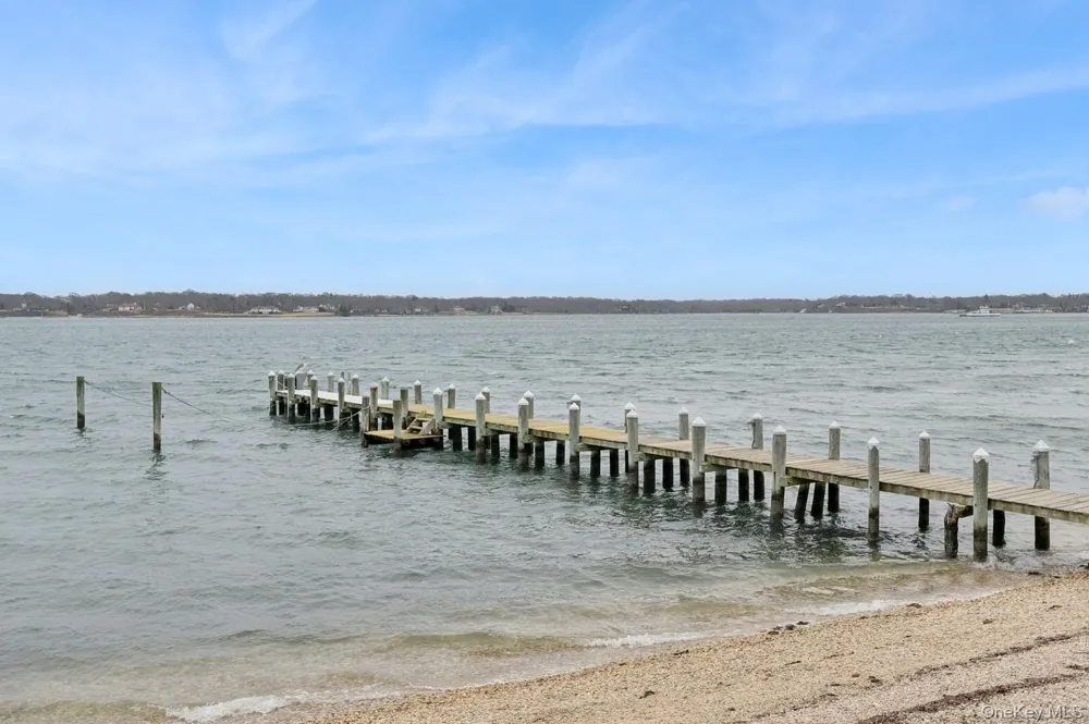 424 4th Street Greenport, NY 11944