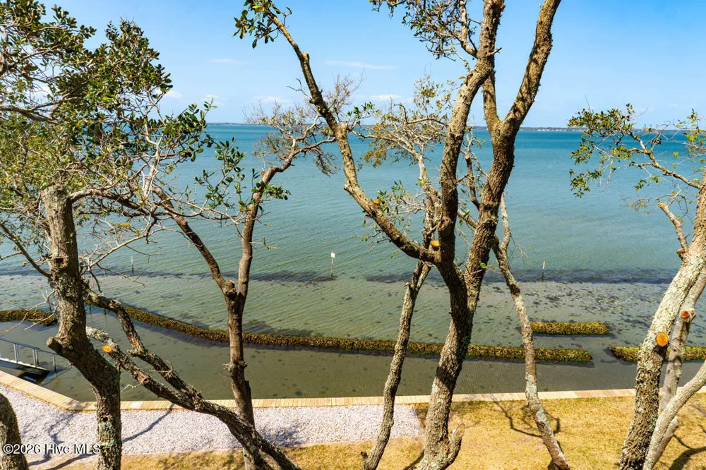 1700 Salter Path Road #202-R Indian Beach, NC 28512
