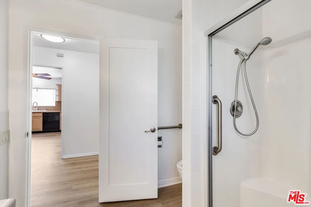 2324 Louella Avenue Venice, CA 90291